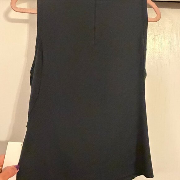 NEW WITH TAGS LULULEMON BLACK HOLD TIGHT HENLEY TANK SZ 12 SOFT - Picture 4 of 5